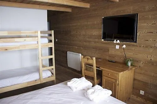 Hotel La Perelle Saint-François-Longchamp 3*,