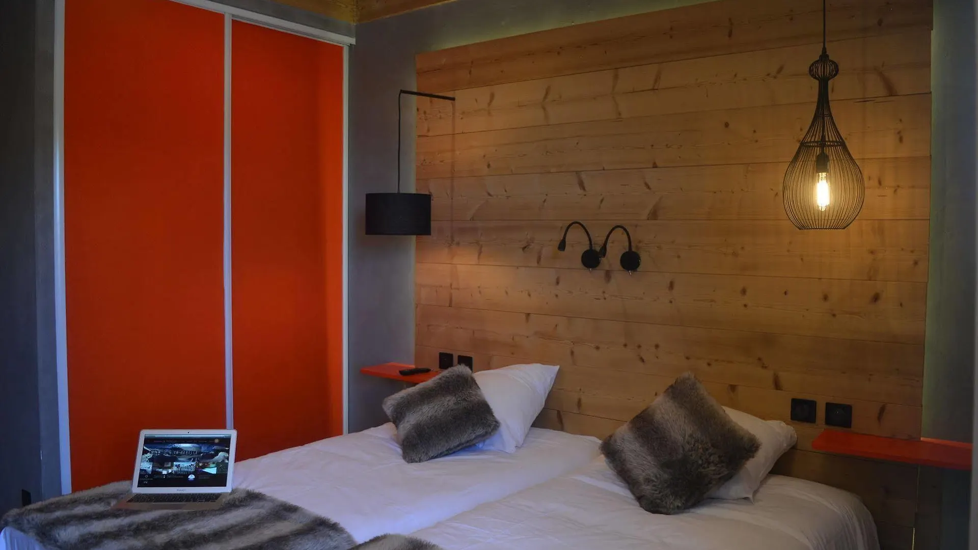 Hotel La Perelle Saint-François-Longchamp 3*,